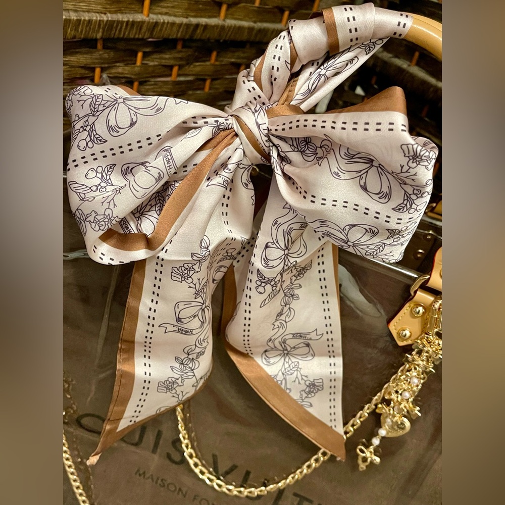 Louis Vuitton Elegant Brown Shopping Tote Bag with Scarf Accent and charms - Picture 6 of 11